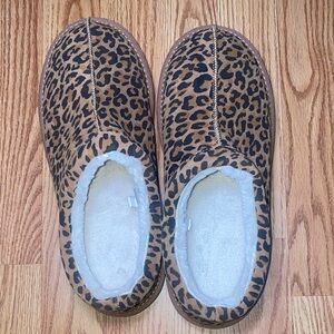 Leopard Print Cozy Women's Slippers